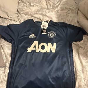 Manchester United official training kit 16/17 new with tags!